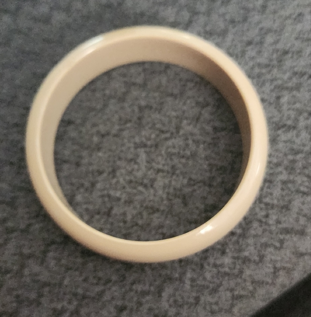 💥4 For $20💥Cream Bangle Bracelet - Picture 3 of 5